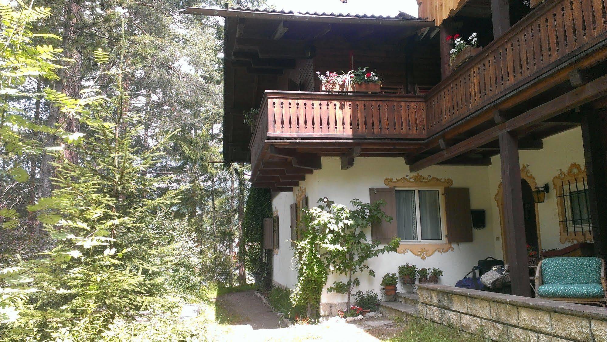 B&B Villa Dolomites Hut San Vigilio Di Marebbe Exterior foto