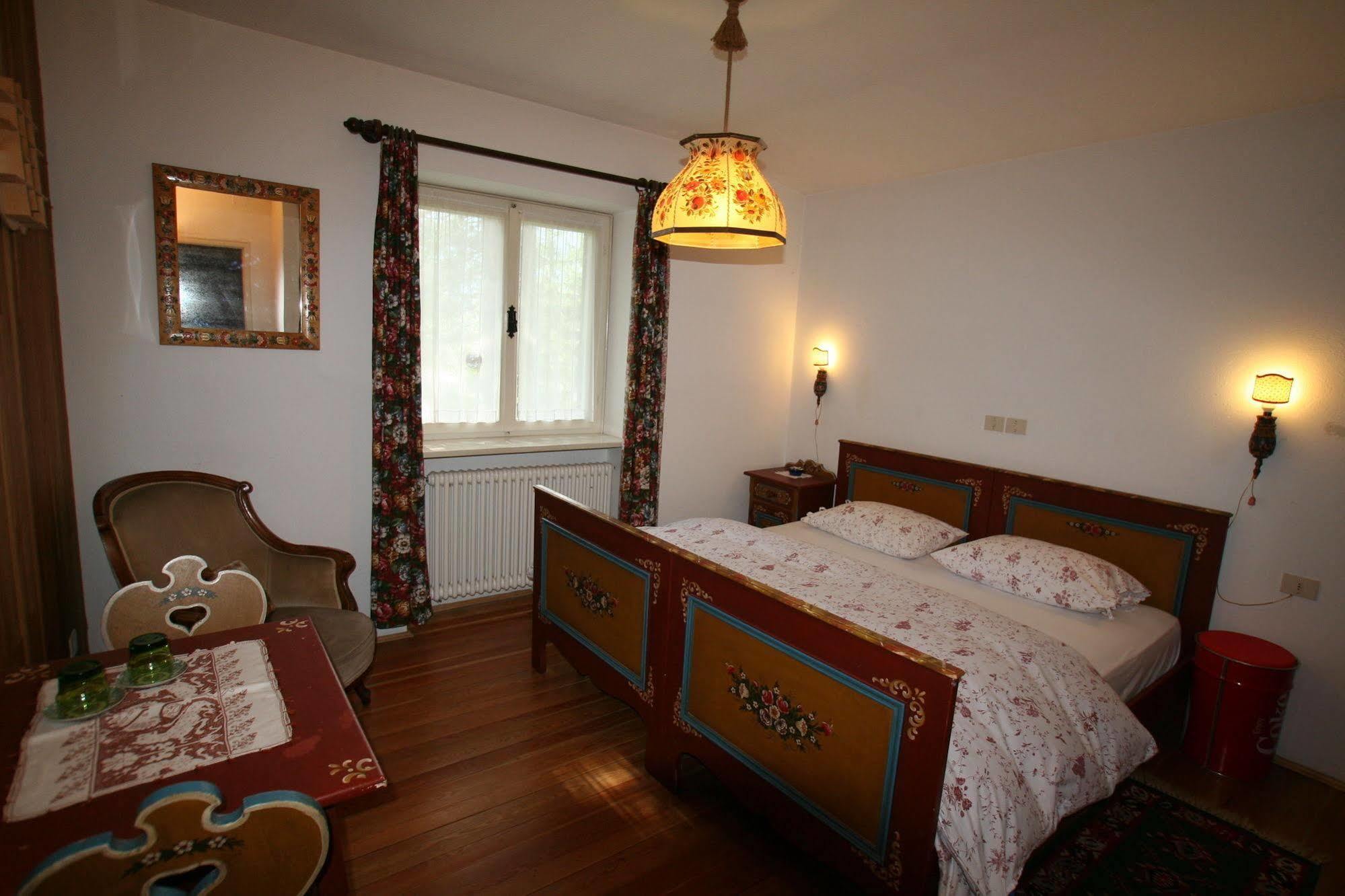 B&B Villa Dolomites Hut San Vigilio Di Marebbe Exterior foto
